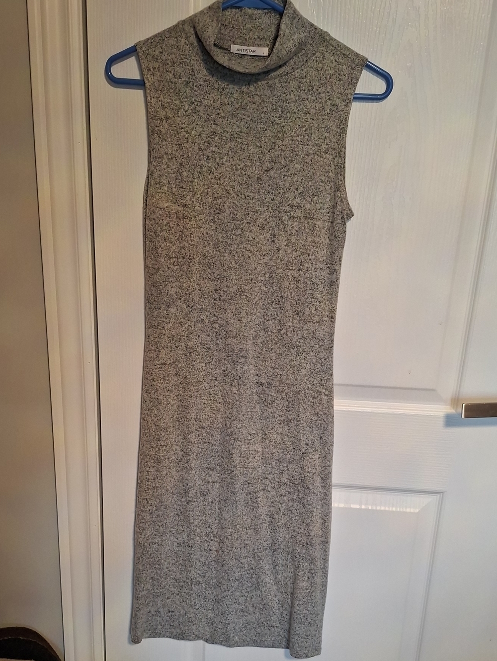 Anistar Sleeveless Turtleneck Knit Dress in Heather Gray